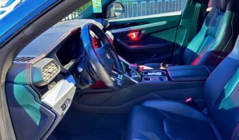 Lamborghini Urus pieno