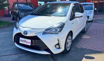 Toyota Yaris Hybrid Active pieno