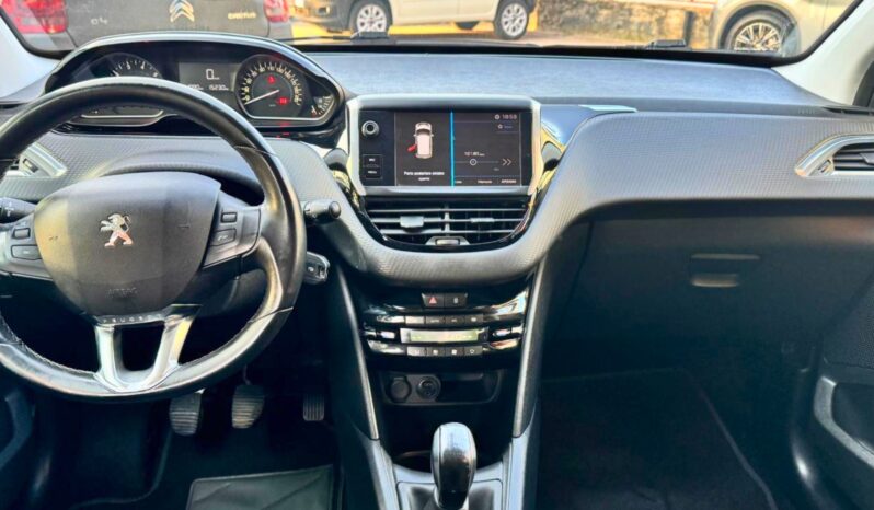 Peugeot 208 pieno