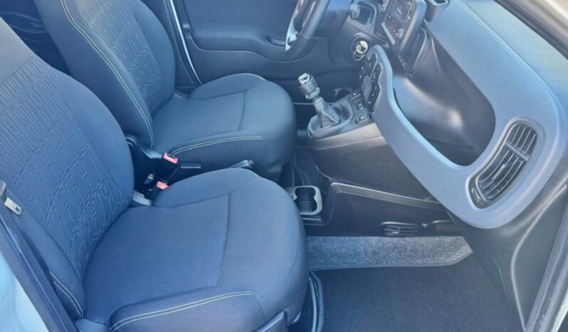 Fiat Panda Cross Hybrid pieno