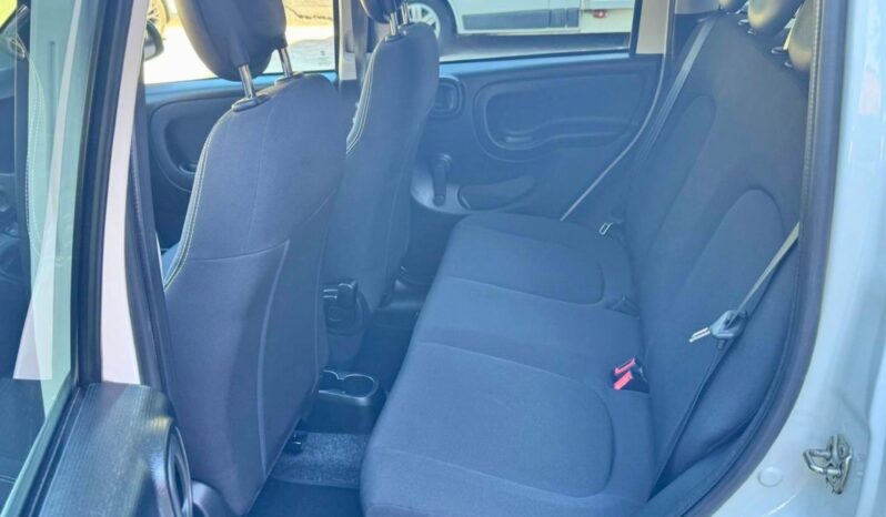 Fiat Panda Cross Hybrid pieno
